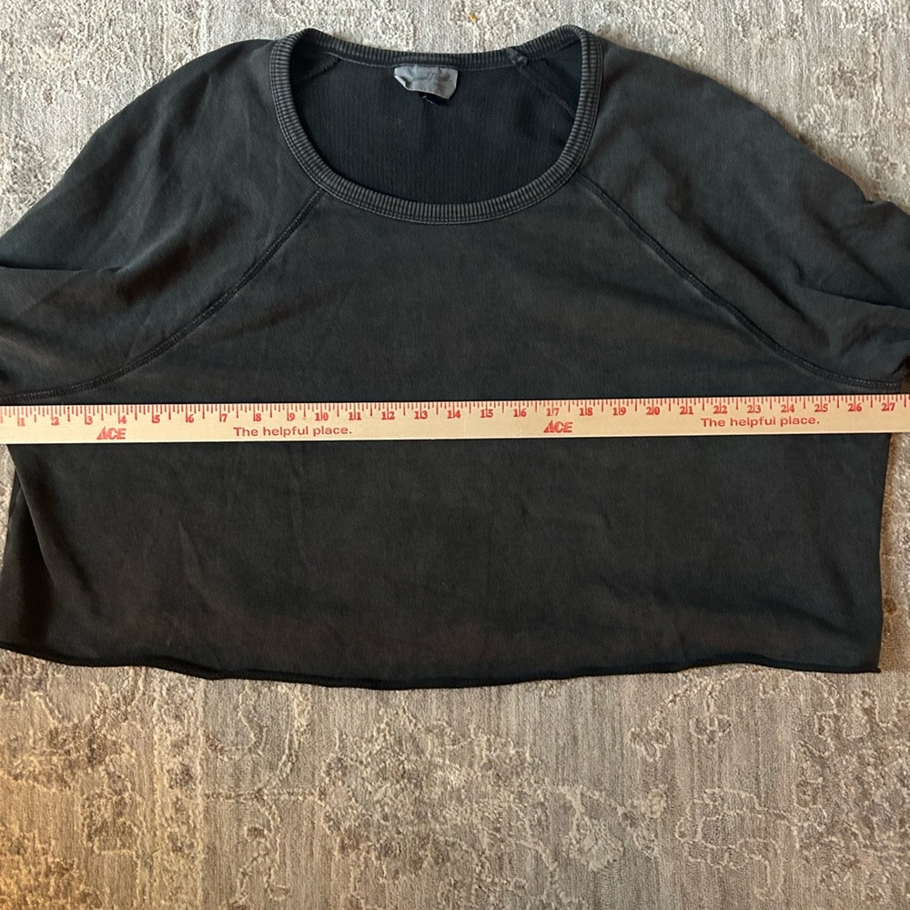 Universal Thread Women's Dark Gray Sweatshirt - Picture 5 of 7